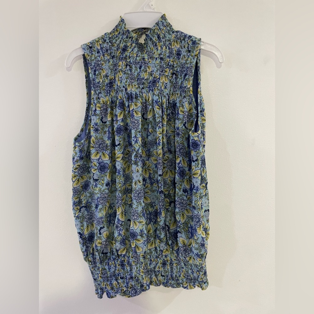 Brand brook floral top sz S